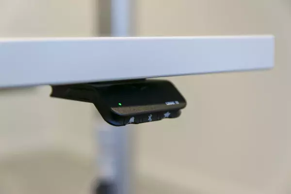 Desk Control en détail d'un bureau assis-debout électrique