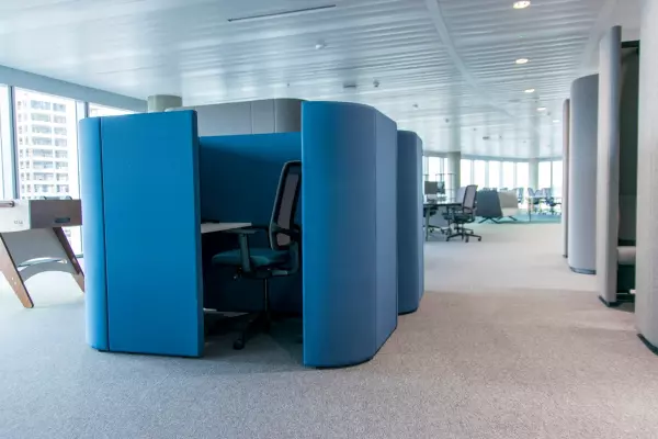Poste de travail à concentration acoustique